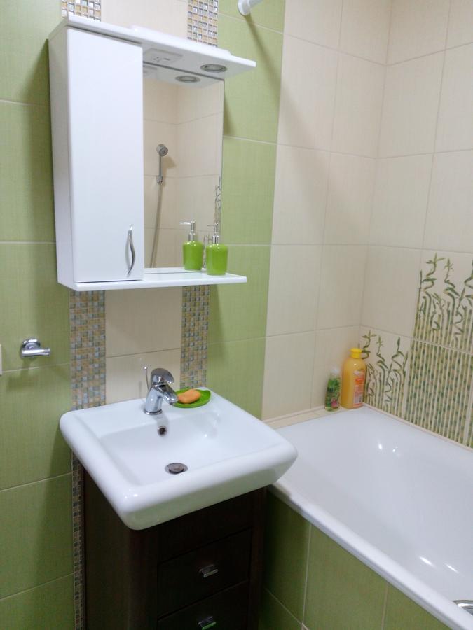 Two-Bedroom Apartment In The Center Khmelʼnytsʼkyy Екстериор снимка